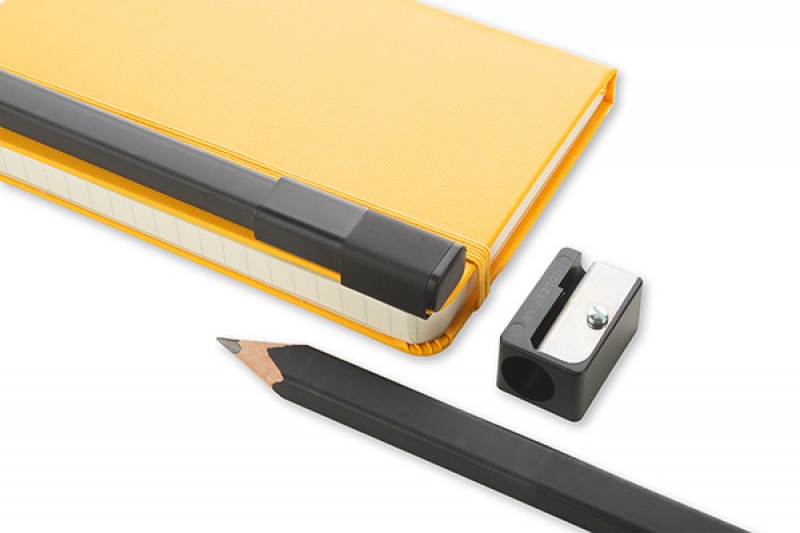 Zestaw MOLESKINE 2 ołówki czarne z drzewa cedrowego 2B i temperówka