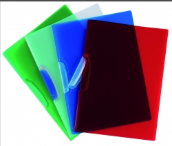 Skoroszyt Q-CONNECT z plastikowym klipsem, PP, A4, 520mikr., transparentny czerwony